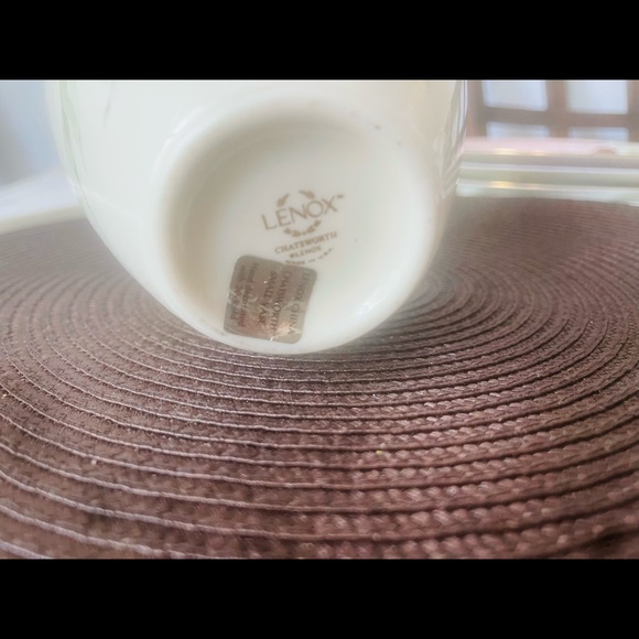 Lenox  Chatsworth Medium vase with rose design Mothers Day - Picture 4 of 4